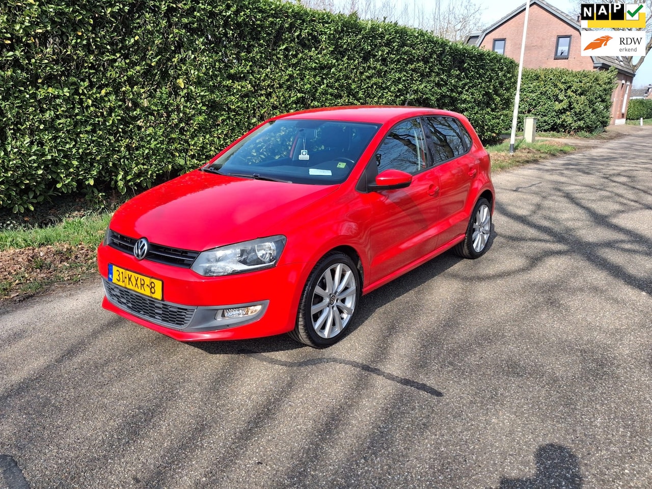 Volkswagen Polo - 1.4-16V Highline apk tot maart 2027 - AutoWereld.nl
