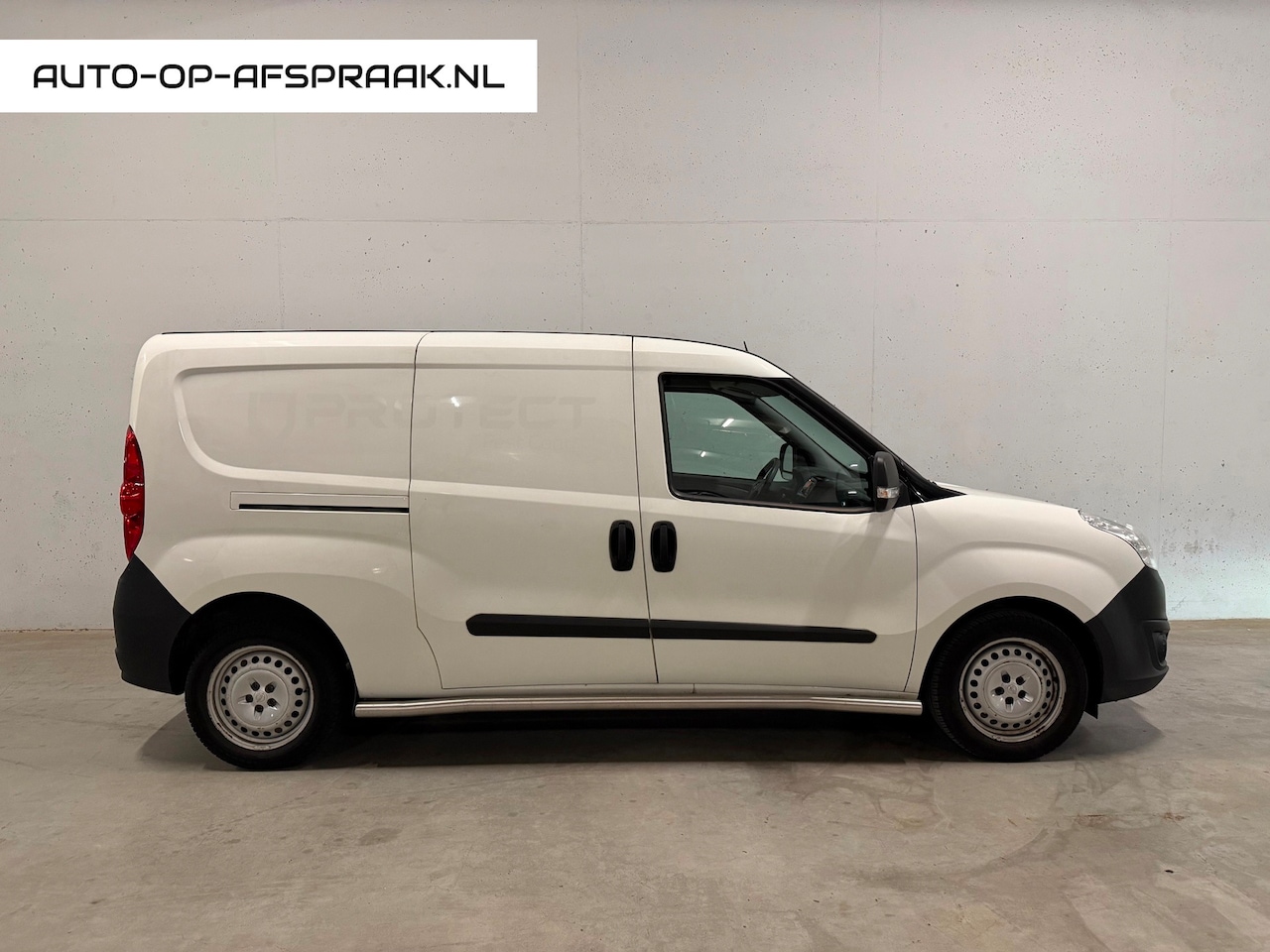 Opel Combo - 1.3 CDTi L2H1 Sport Airco EX BTW 21% Trekhaak Euro 6 - AutoWereld.nl