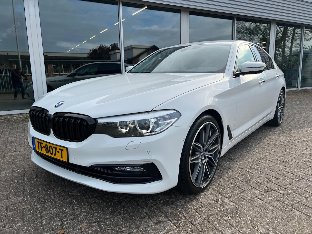 BMW 5-serie - 520i Sportline Automaat - AutoWereld.nl