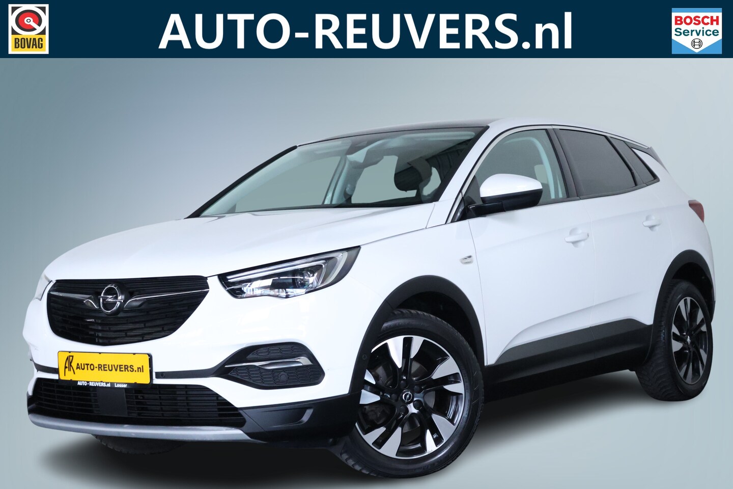Opel Grandland X - 1.2 Turbo Innovation / Panorama / Navi / LED / CarPlay / Clima - AutoWereld.nl