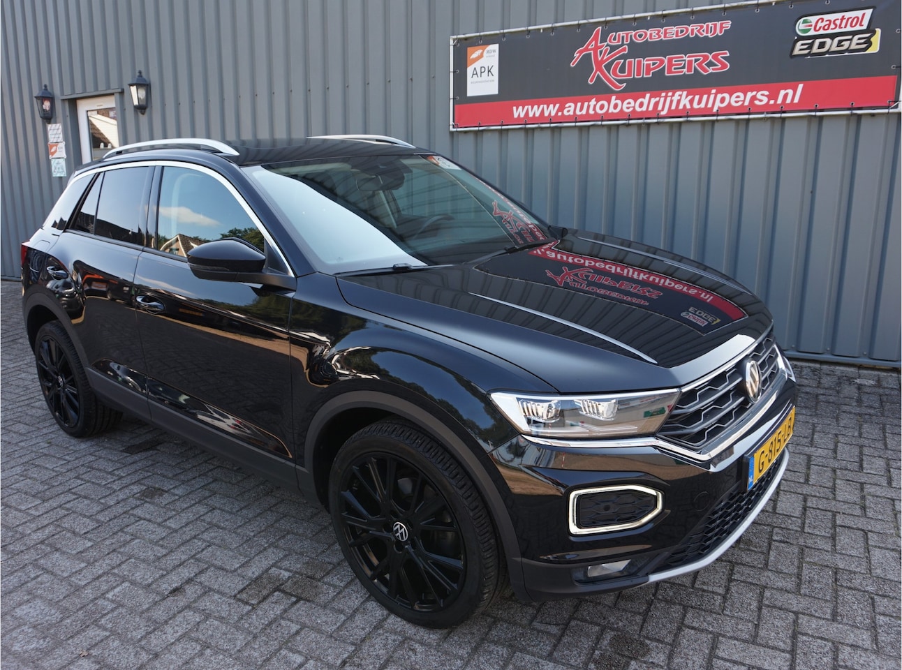 Volkswagen T-Roc - 1.5 TSI Style Business Nav.Cruise.Pano.Clima.Pdc.19"Velgen - AutoWereld.nl