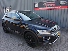 Volkswagen T-Roc - 1.5 TSI Style Business Nav.Cruise.Pano.Clima.Pdc.19"Velgen