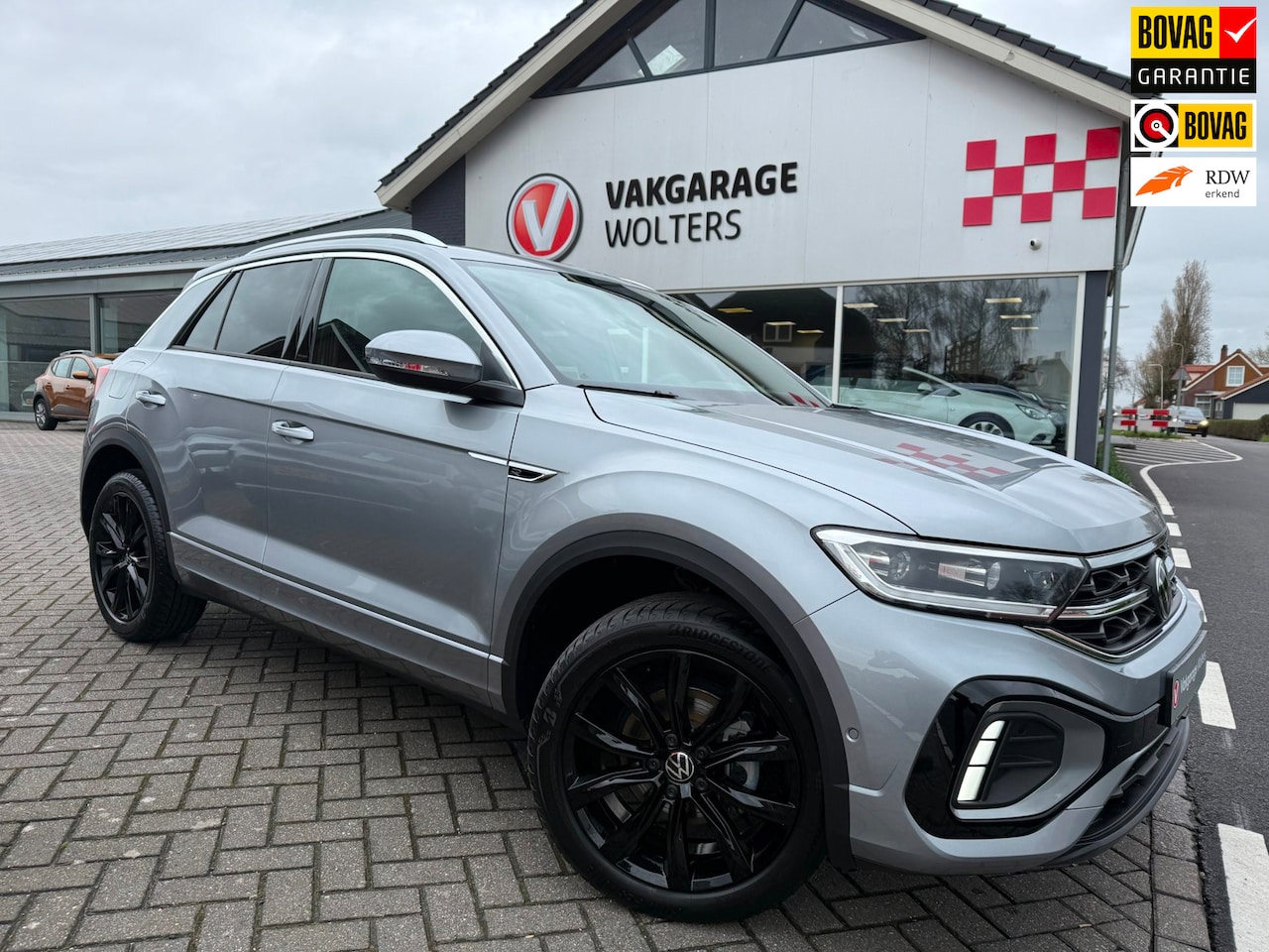 Volkswagen T-Roc - 1.5 TSI R-Line Edition RIJKLAARPRIJS! - AutoWereld.nl