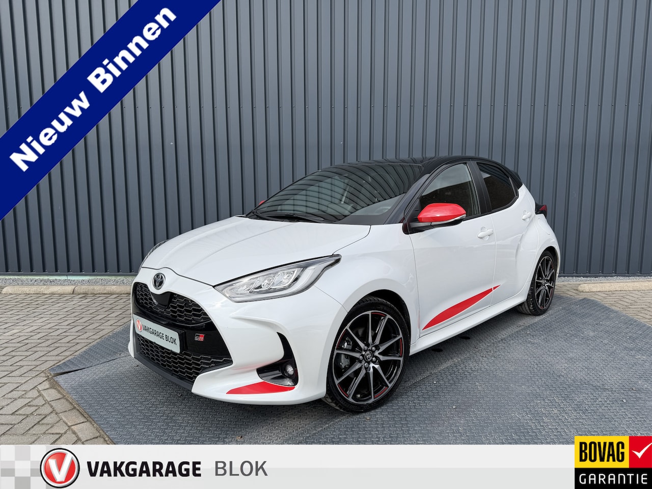 Toyota Yaris - 1.5 Hybrid GR Sport / Bi tone | Head-up | BSM | Rijklaar!! - AutoWereld.nl