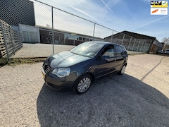 Volkswagen Polo - 1.4-16V Optive AIRCO