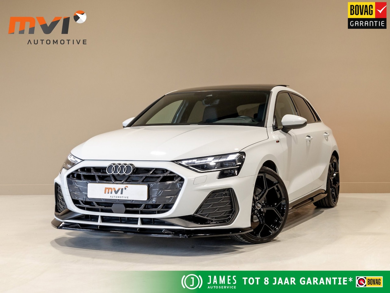 Audi A3 Sportback - 35 TFSI S edition / 150pk / Maxton / Panorama dak / Sonos / Achteruitrij camera / - AutoWereld.nl