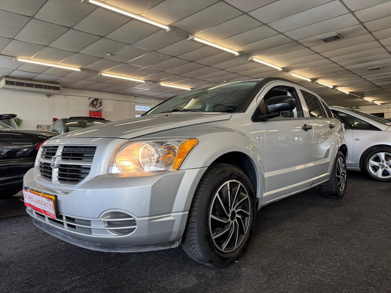 Dodge Caliber - 1.8 SE. Tochscreen, trekhaak, airco en meer! - AutoWereld.nl