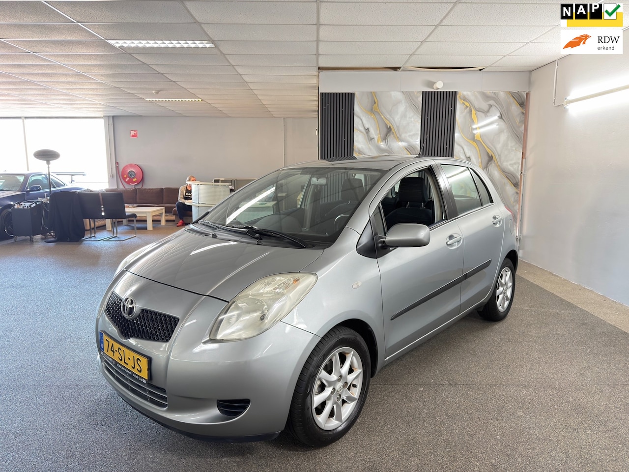 Toyota Yaris - 1.3 VVTi Sol Apk Nieuw,2e eigenaar,Airco,E-Ramen,N.A.P,Lm velgen,weinig kilometers,Topstaa - AutoWereld.nl