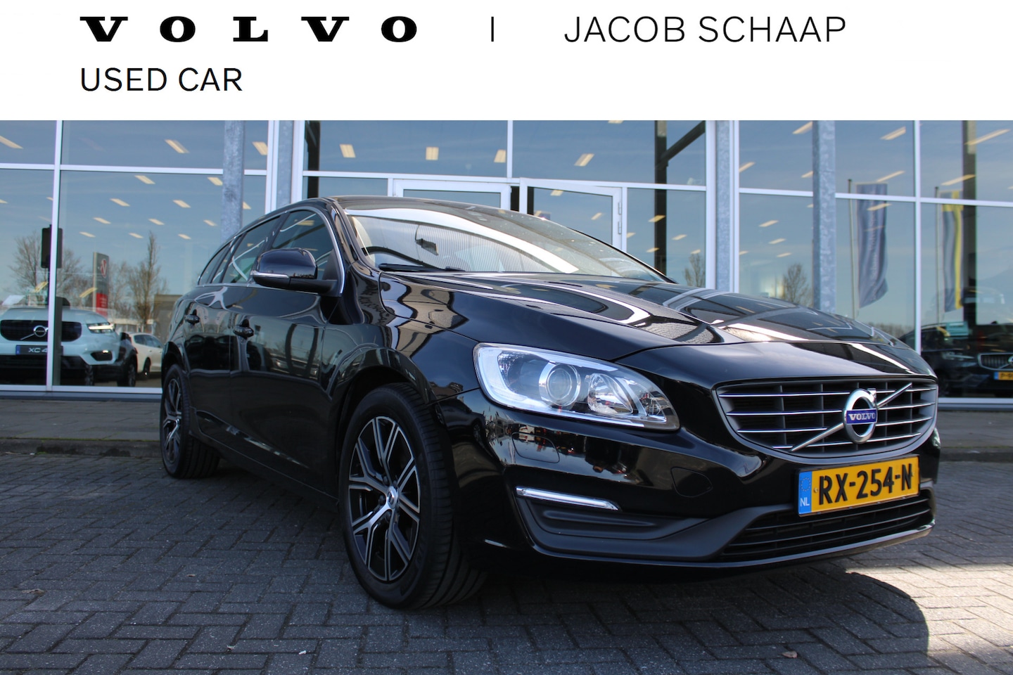 Volvo V60 - T3 Automaat Polar+ | Stoelverwarming | Navigatie | Bluetooth | Climate control | Cruise co - AutoWereld.nl
