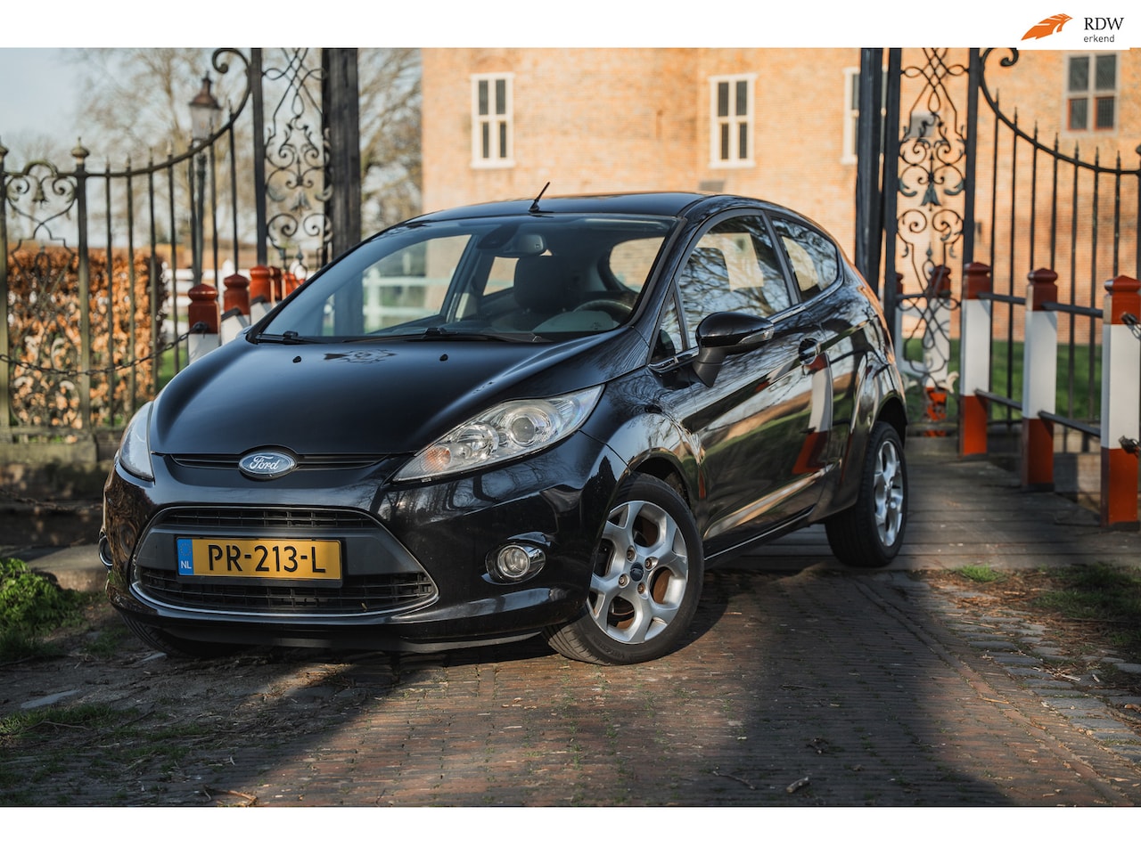 Ford Fiesta - 1.4 Trend AIRCO/KEYLESS START/ELEKTRISCHE RAMEN - AutoWereld.nl