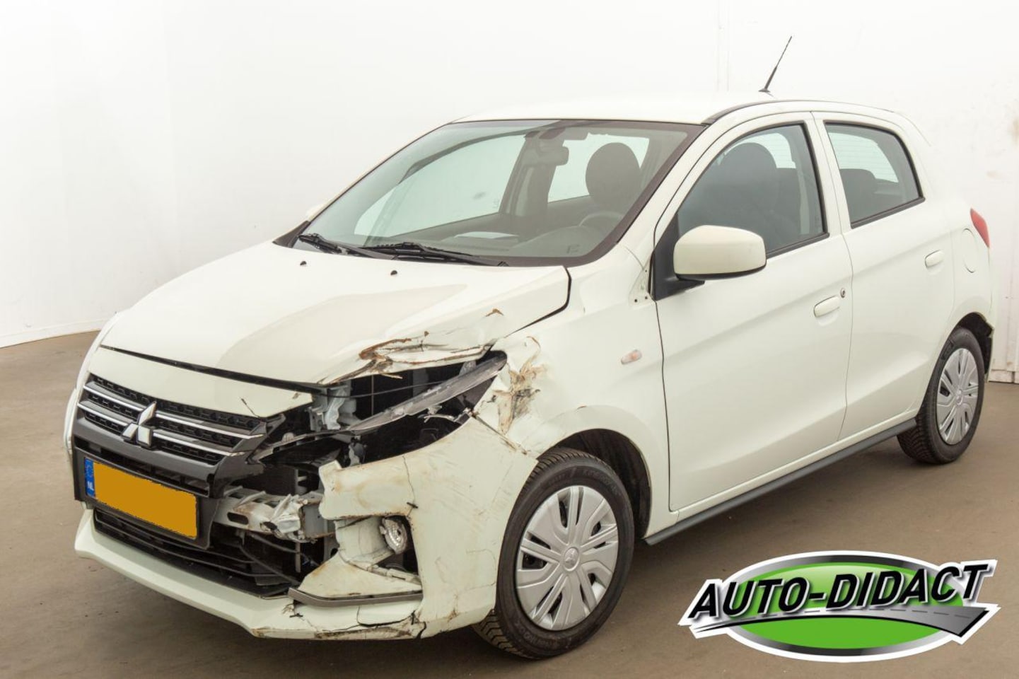 Mitsubishi Space Star - 1.2 Cool+ 53.757 km Airco - AutoWereld.nl