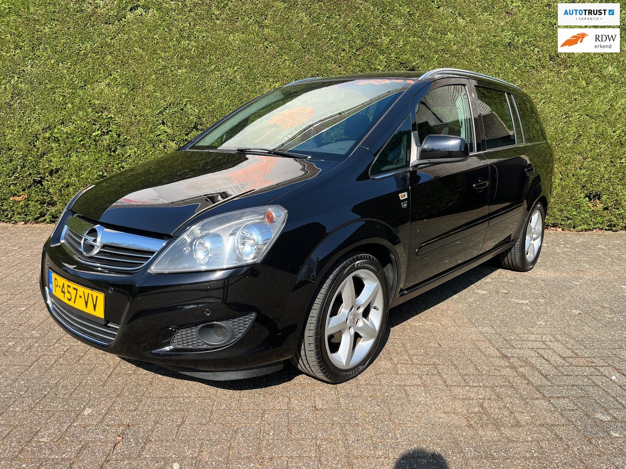 Opel Zafira - 1.8 Cosmo 1.8 Cosmo, 7-Persoons, Cruise controle, Trekhaak, PDC V+A, - AutoWereld.nl