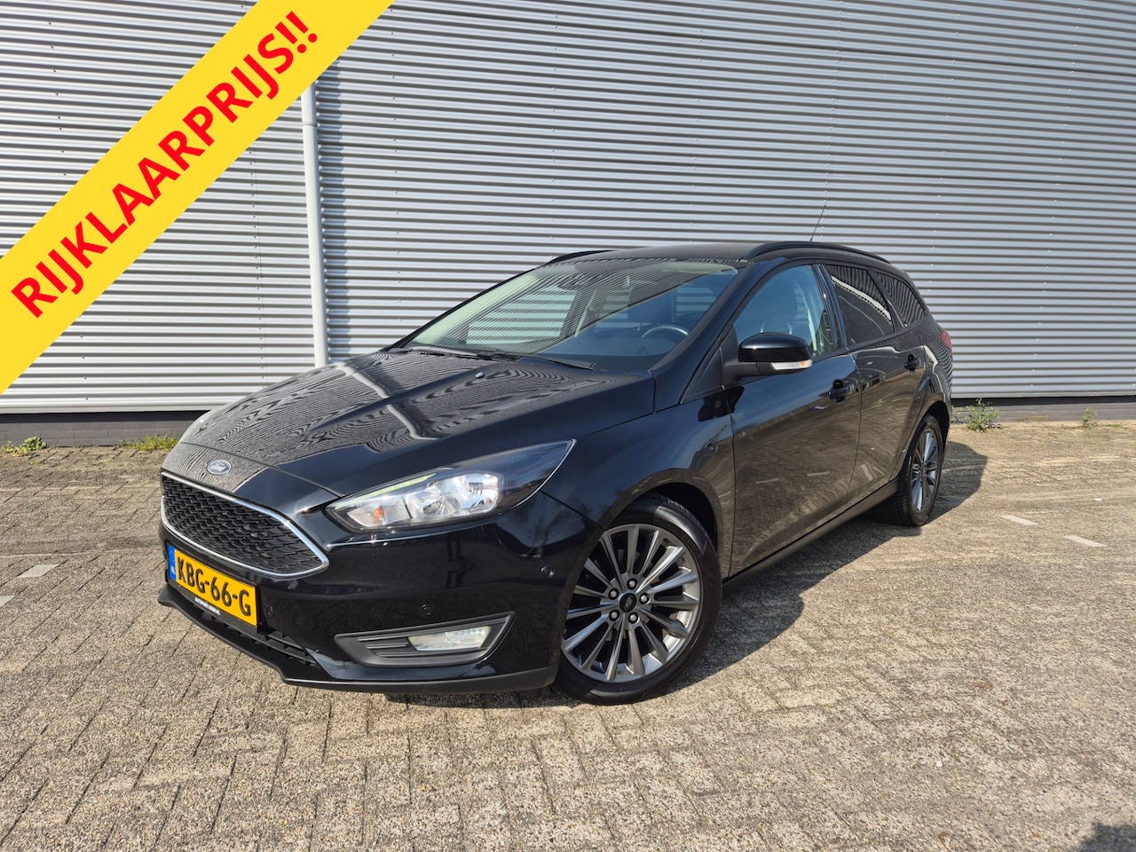 Ford Focus Wagon - 1.0 Titanium Edition 1.0 Titanium Edition,Navigatie,voorruit/stoelverwarming,Parkeersensoren,Cruisecontrol,Lm v - AutoWereld.nl