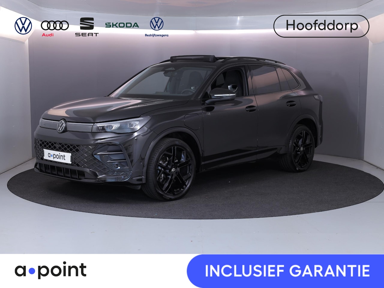 Volkswagen Tiguan - 1.5 eHybrid R-Line Edition 204 pk Automaat (DSG) | Verlengde garantie | Navigatie | Panora - AutoWereld.nl