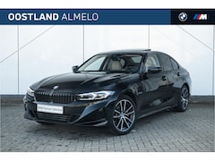 BMW 3-serie - 330e High Executive Automaat / Sportstoelen / Comfort Access / Adaptieve LED / Harman Kard