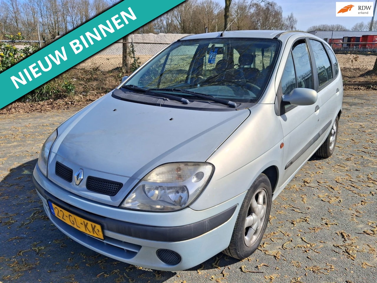 Renault Scénic - 1.6-16V ZO INGERUILD DUS ZO WEG PRIJSJE - AutoWereld.nl