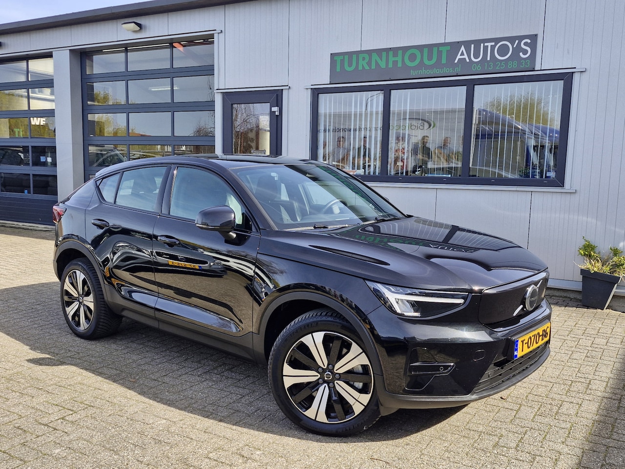 Volvo C40 - | Panoramadak | Carplay | Camera | 19 inch | Recharge 69 kWh - AutoWereld.nl