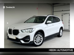 BMW X1 - sDrive18i Automaat | Trekhaak | Stoelverwarming | PDC | Navi | 2 jaar Garantie |