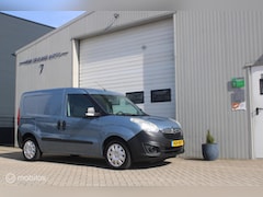 Opel Combo - 1.4 benzine/Dubbele schuifdeur/trekhaak/boekjes