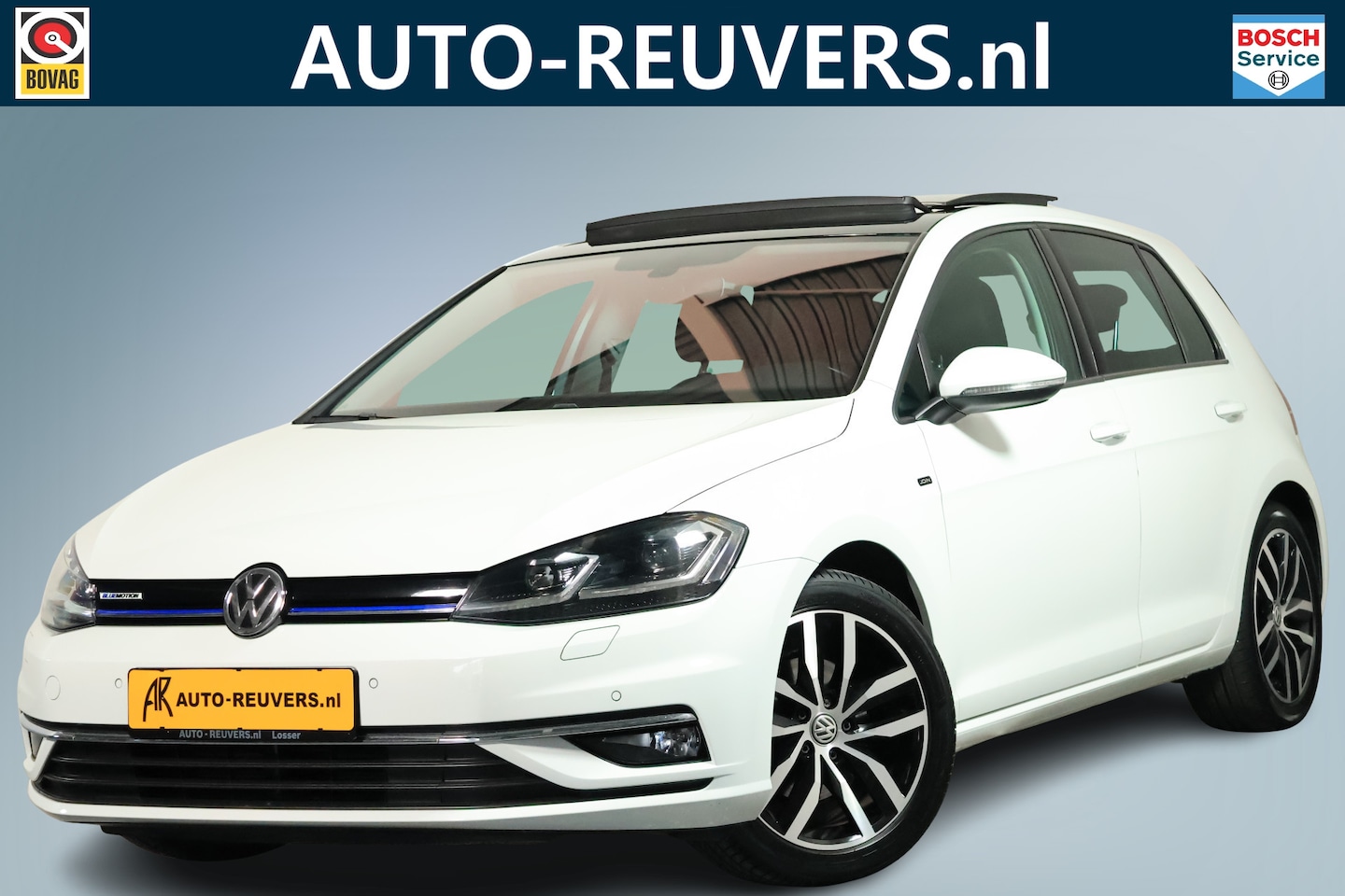Volkswagen Golf - 1.5 TSI Highline JOIN Panorama / Opendak / DSG / Dynamic LED / Navi - AutoWereld.nl