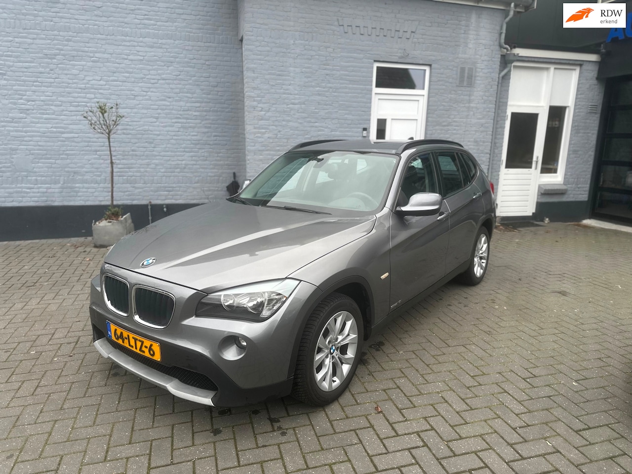 BMW X1 - SDrive18i | NAVI | TREKHAAK | CLIMA | - AutoWereld.nl