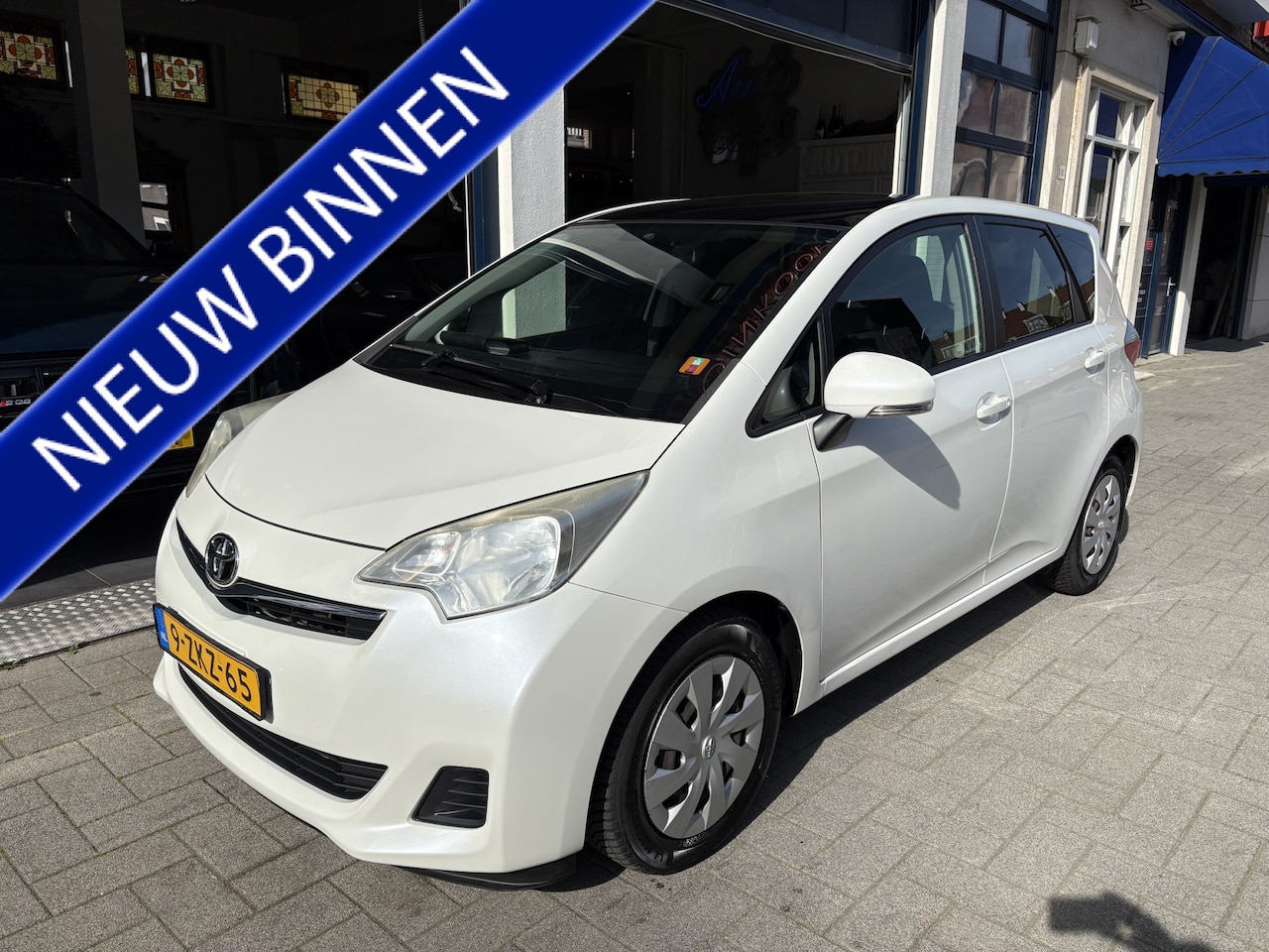 Toyota Verso S - 1.3 VVT-i Aspiration PANORAMA/CAMERA - AutoWereld.nl