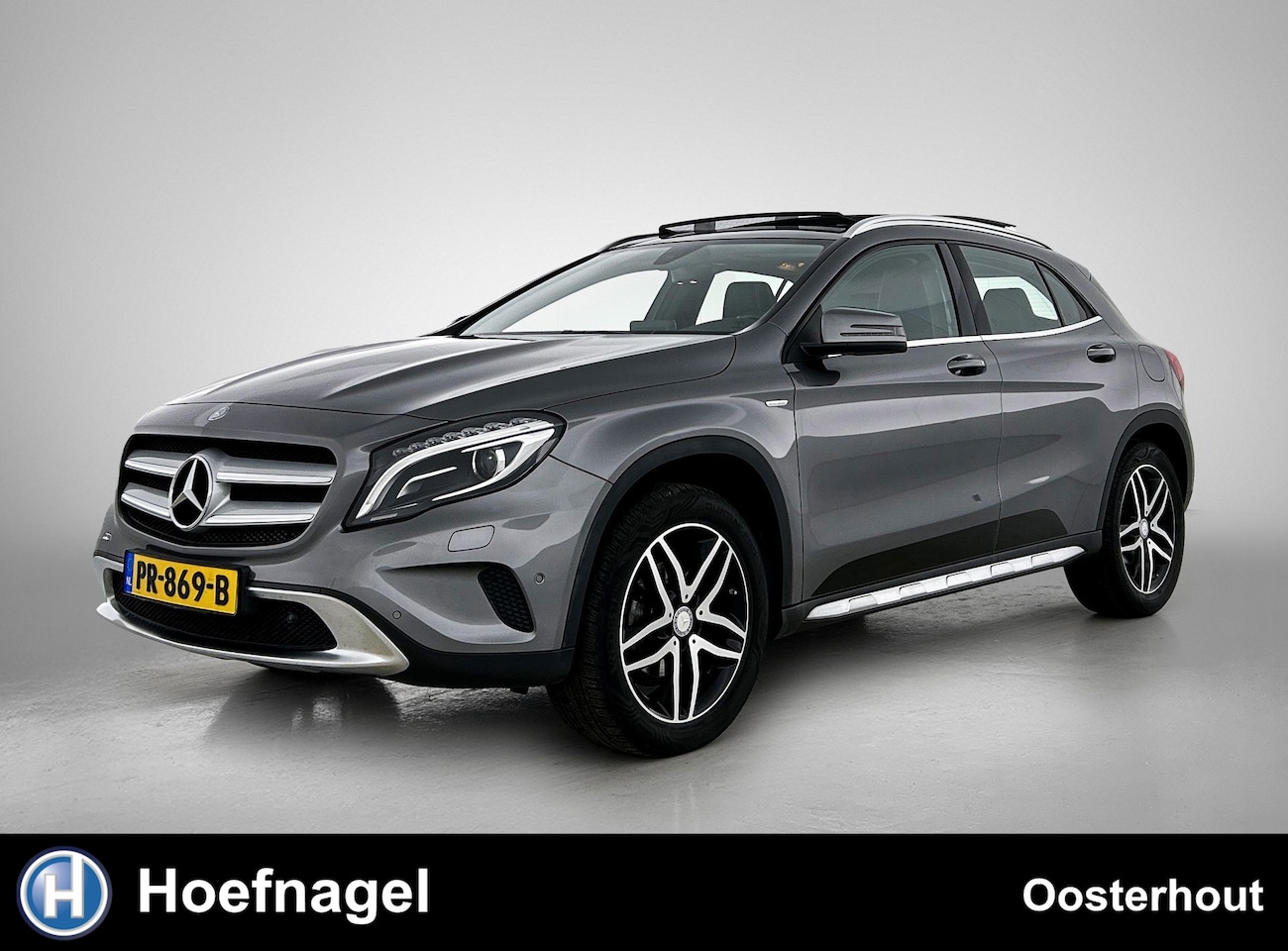 Mercedes-Benz GLA-Klasse - 180 Premium Plus | Automaat | Cruise control | Stoelverwarming | Navigatie | Panoramadak | - AutoWereld.nl
