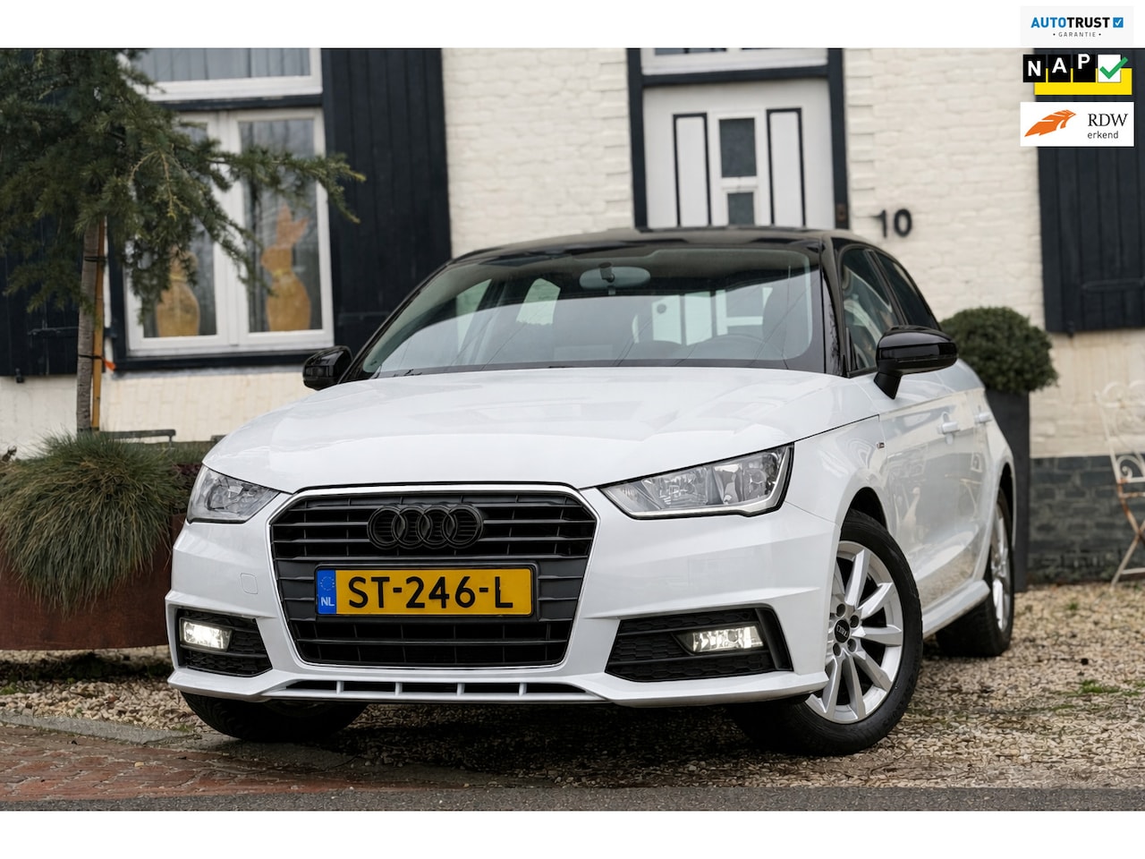 Audi A1 Sportback - 1.0 TFSI Adrenalin|Navi|Bluetooth|5DRS|Cruise|LMV|Nette auto! - AutoWereld.nl