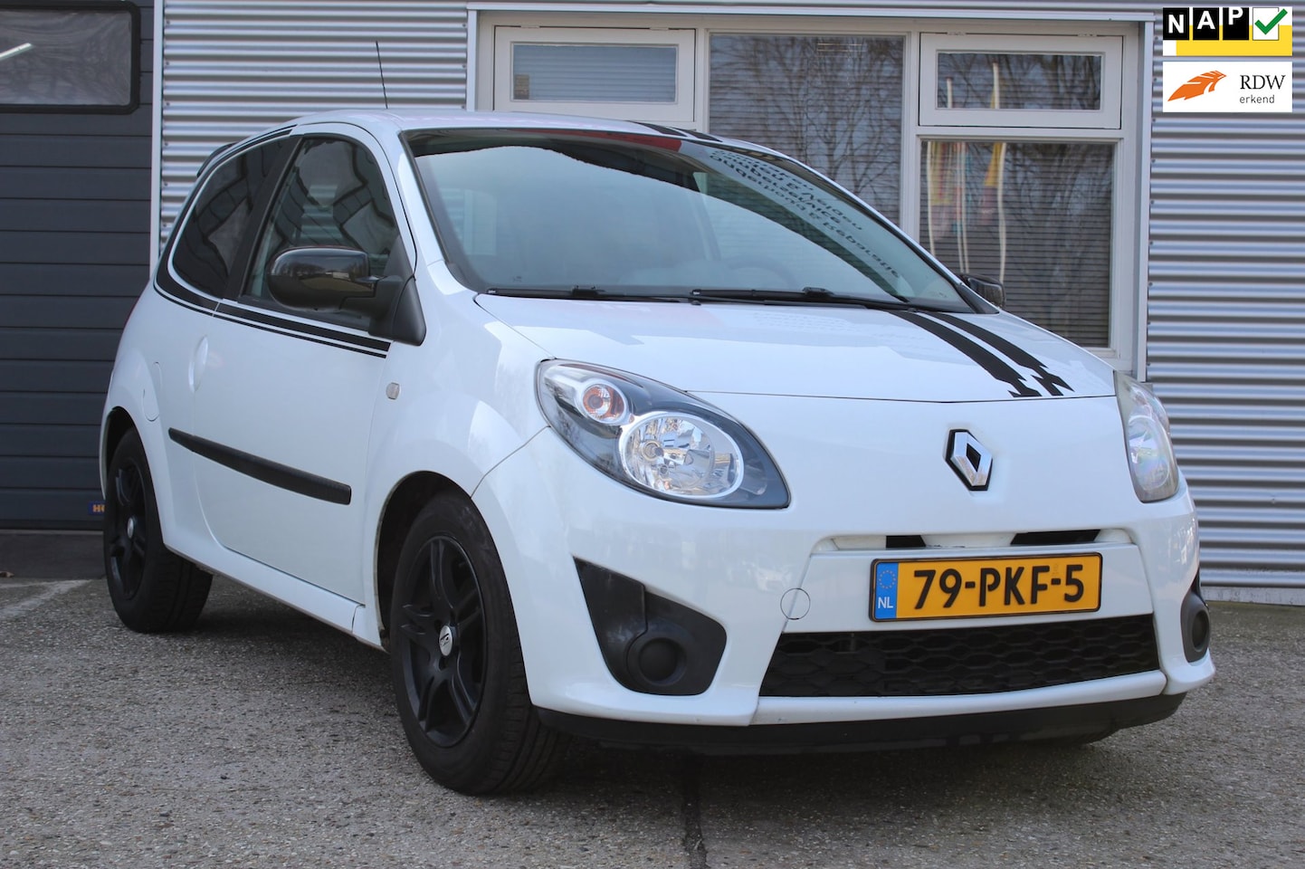 Renault Twingo - 1.2-16V Collection airco, centrale vergrendeling, netjes, zuinig, boekjes, nap, nieuwe apk - AutoWereld.nl