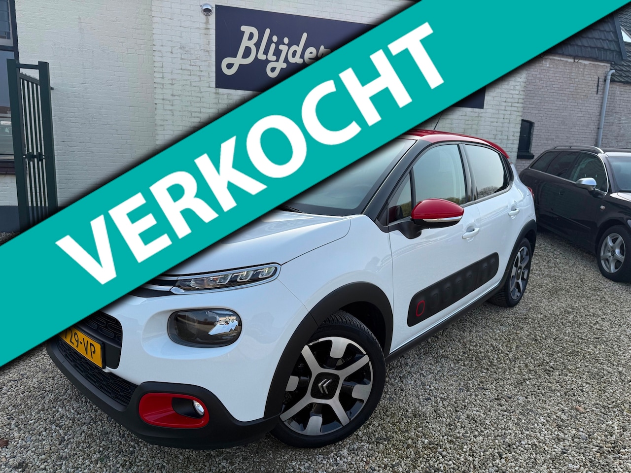 Citroën C3 - 1.2 PureTech S&S Shine Carplay | Navi | PDC | LM | Cruise | A.S. Banden - AutoWereld.nl
