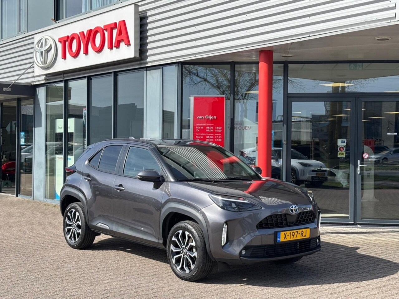 Toyota Yaris Cross - 1.5 Hybrid Dynamic | Nav | A. camera | Keyless | Led | lage km - AutoWereld.nl