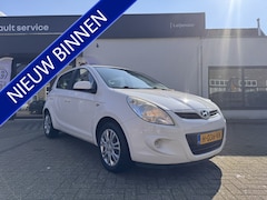 Hyundai i20 - 1.2i ActiveVersion | Airco | Radio CD | Centrale deurvergrendeling