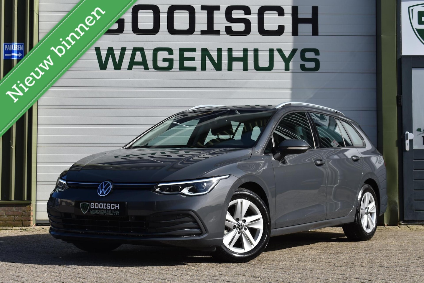 Volkswagen Golf Variant - 1.0 eTSI Life Business | Massagestoelen | Camera | Carplay | Sfeerverlichting | - AutoWereld.nl