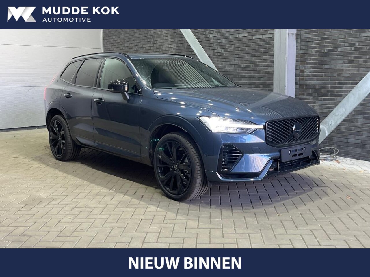 Volvo XC60 - T8 Plug-in hybrid Ultra Black Edition | Luchtvering | Head-Up | 360° Camera | Trekhaak | h - AutoWereld.nl