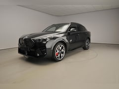 BMW iX2 - eDrive20 M-Sportpakket / Comfort pack / Panoramadak / Trekhaak / Harman-Kardon / Head-up /