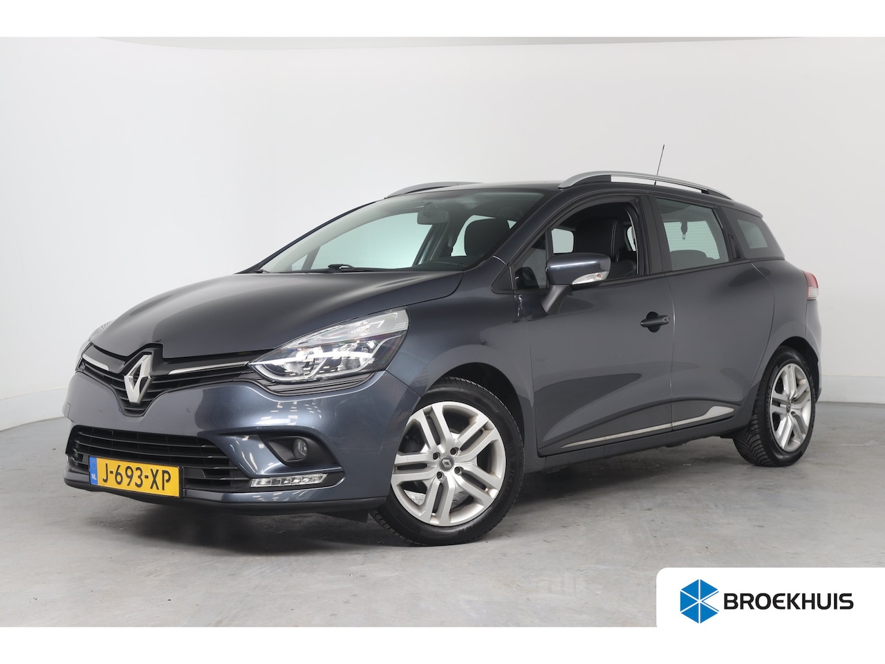 Renault Clio Estate - 0.9 TCe Limited | Trekhaak | Navigatie | Airco | Cruise control | DAB+ | Dealer onderhoude - AutoWereld.nl