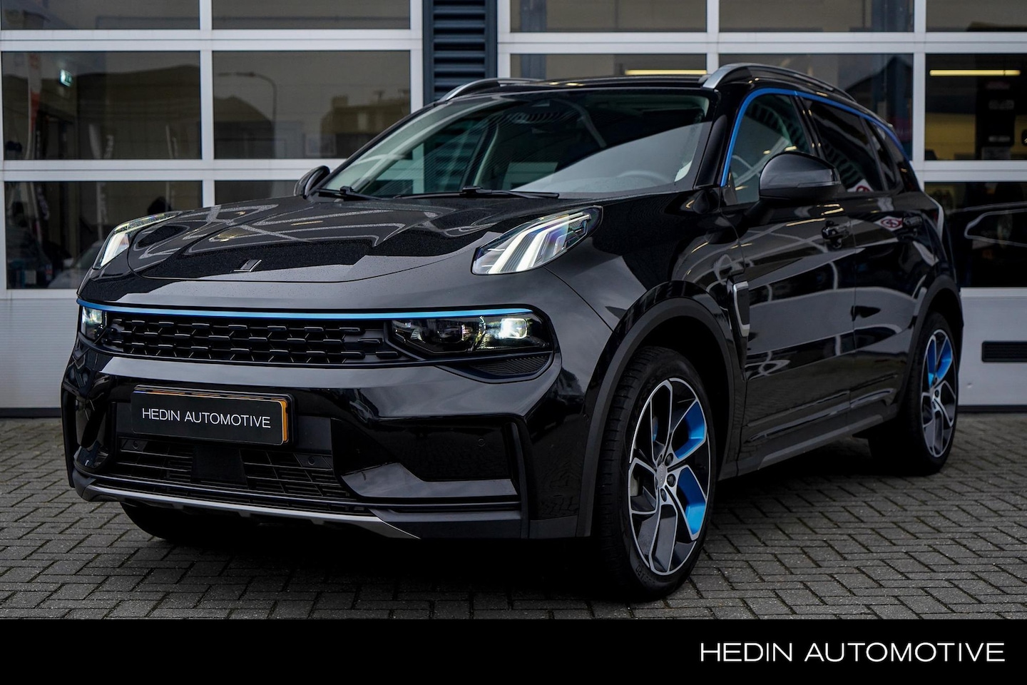 Lynk & Co 01 - 1.5 | Stoelverwarming | Elektrische stoel | Panoramadak | Parkeercamera | Sfeerverlichting - AutoWereld.nl