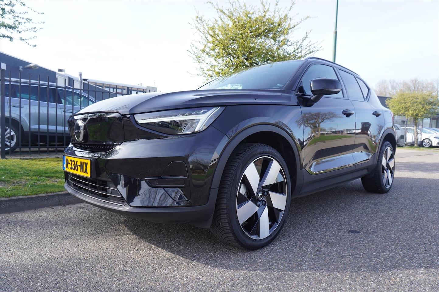 Volvo XC40 - Recharge Pure Electric 231pk Plus Automaat Apple Carplay - AutoWereld.nl