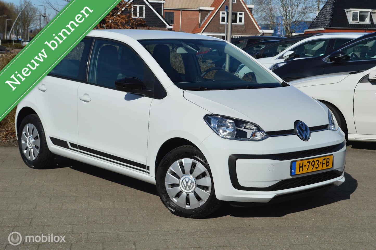 Volkswagen Up! - 1.0 BMT 5drs move up! | Cruise | PDC - AutoWereld.nl