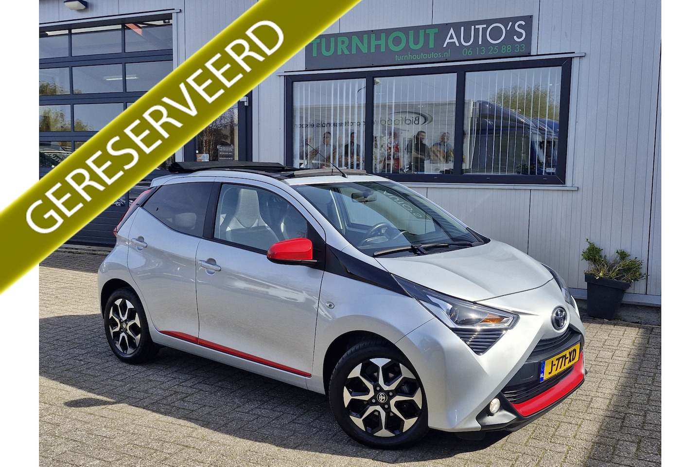 Toyota Aygo - 1.0 VVT-i x-joy cabrio | Camera achter | Cruise control | Getinte ramen | Bluetooth - AutoWereld.nl