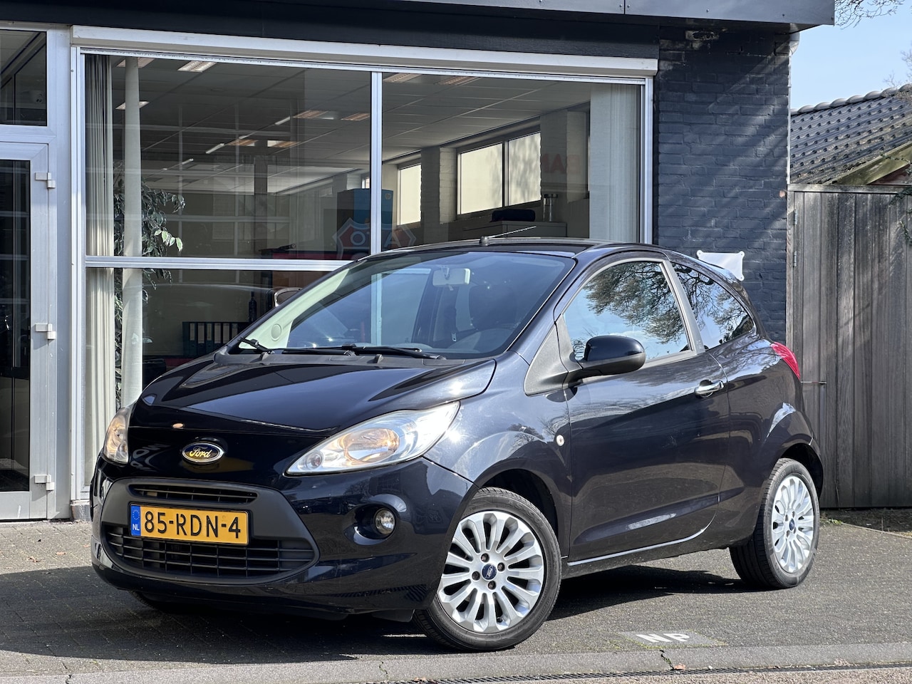 Ford Ka - 1.2 Titanium X start/stop AIRCO / ELEKT RAMEN / ORGINEEL NL / NAP - AutoWereld.nl