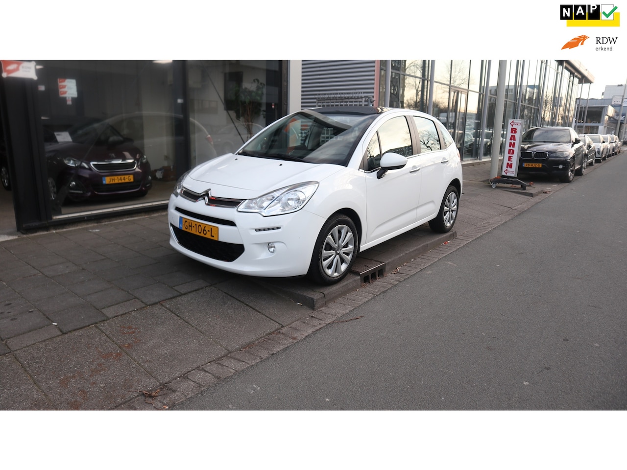 Citroën C3 - 1.0 PureTech Collection NIEUWE DISTR.RIEM, AIRCO, CRUISE CONTR - AutoWereld.nl