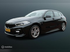 BMW 1-serie - 118i M Sport Pakket High Executive, Sportstoelen, Carplay, Pdc voor + achter, Full led ver