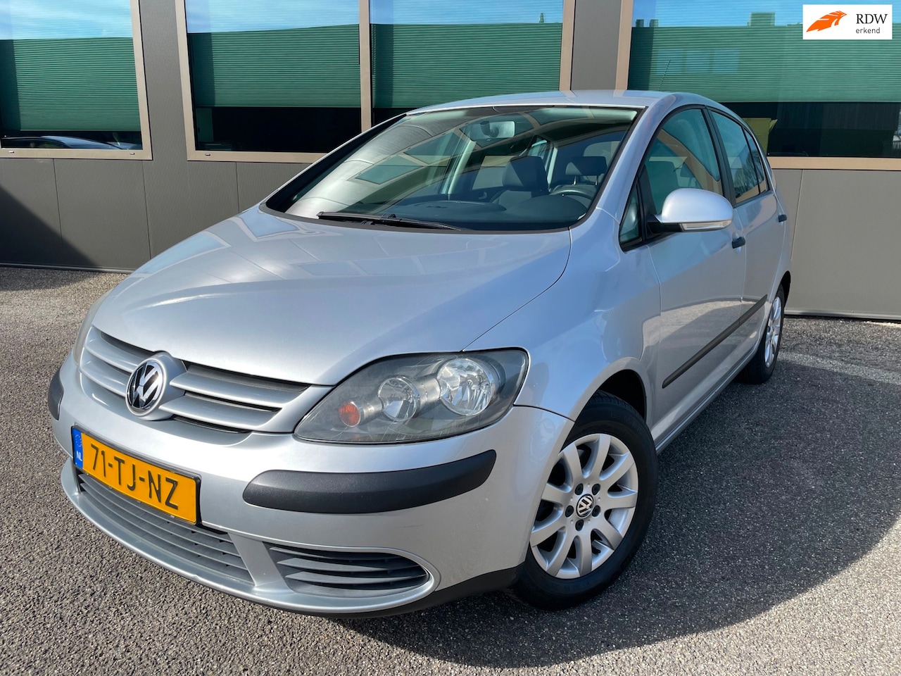 Volkswagen Golf Plus - 2.0 FSI DSG Comfortline 1ste Eig compleet dealer onderhouden alles aantoonbaar! - AutoWereld.nl