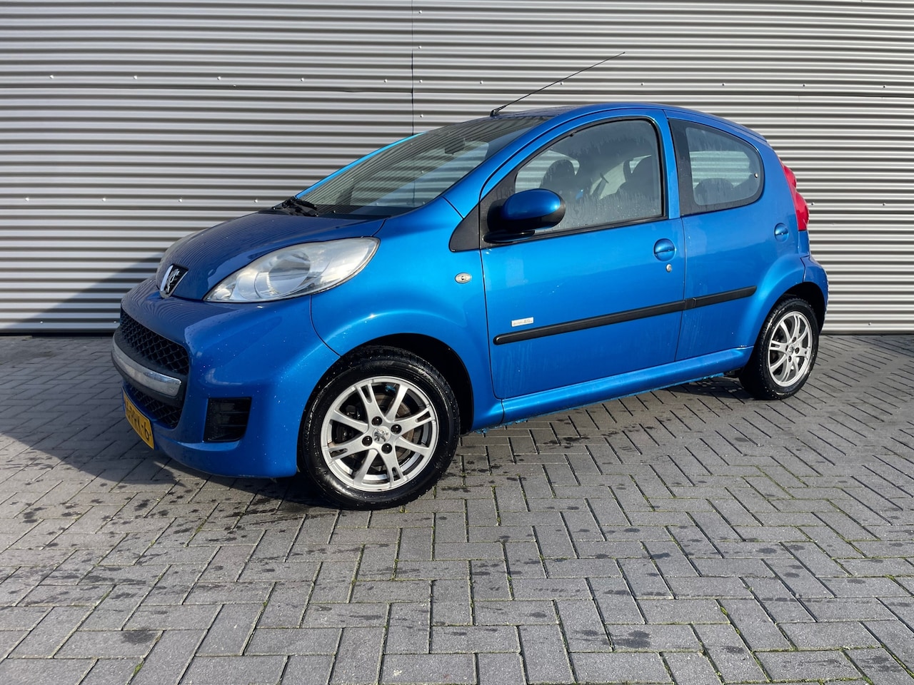 Peugeot 107 - 1.0-12V Millesim 200 2011 airco / lmv / toerenteller - AutoWereld.nl