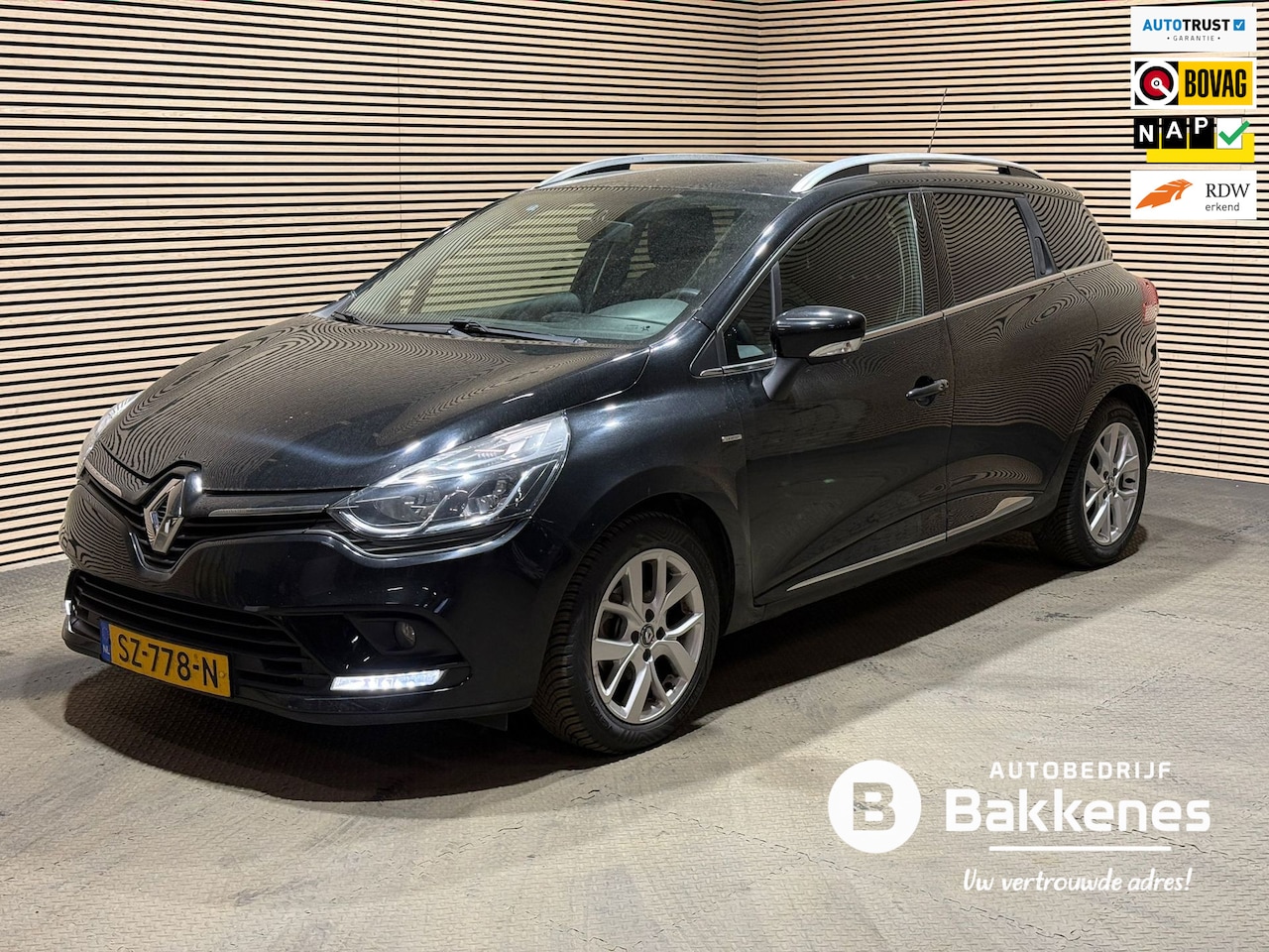 Renault Clio Estate - 0.9 TCe Limited | Airco | Cruise | Navi | Bluetooth - AutoWereld.nl