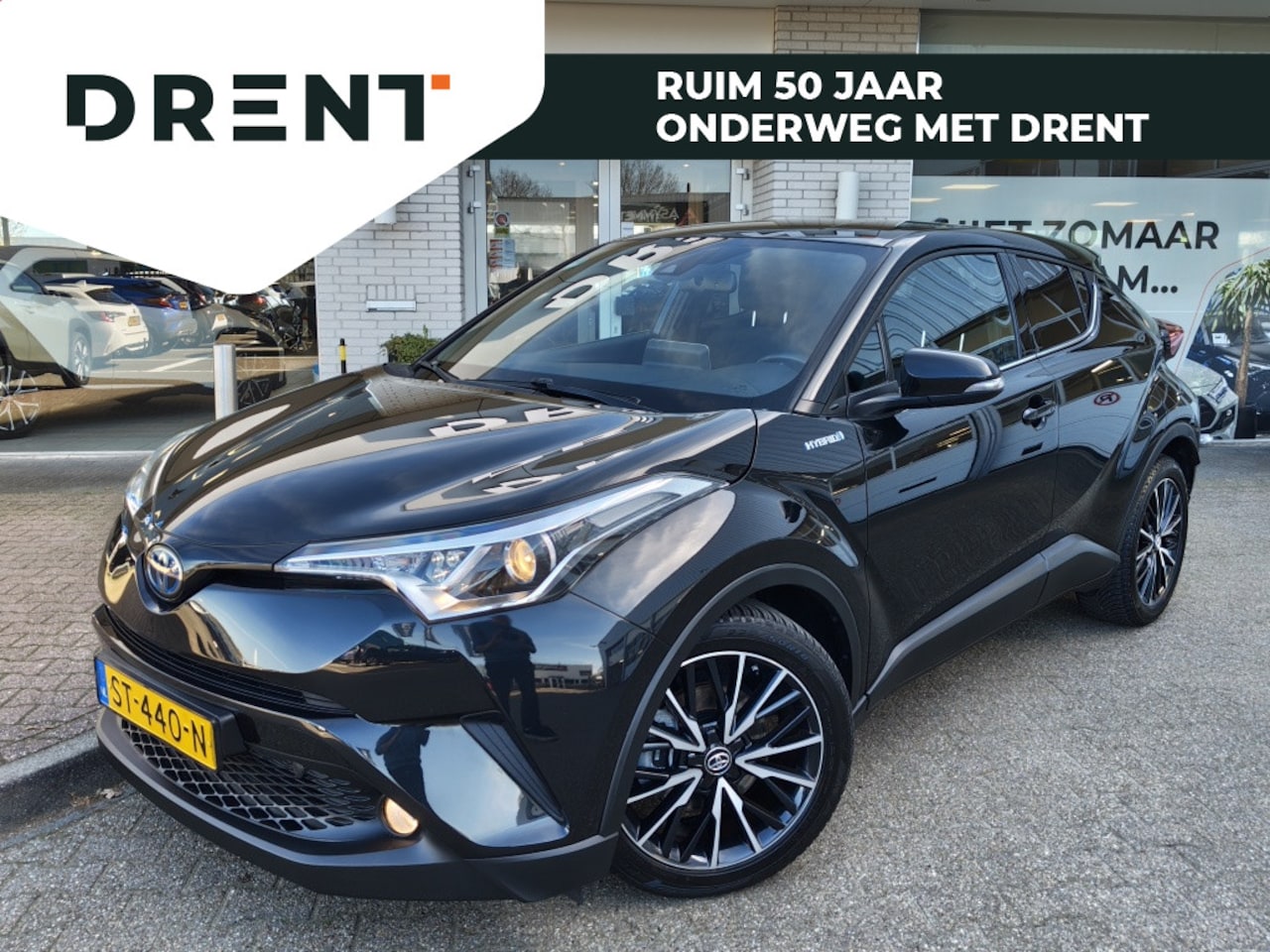 Toyota C-HR - 1.8 Hybrid Style | Navi | Sensoren v/a | Stoelverwarming - AutoWereld.nl