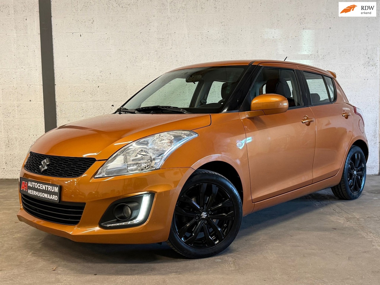 Suzuki Swift - 1.2 Airco|Cruise|Bluetooth|Dealer Onderhouden!! - AutoWereld.nl