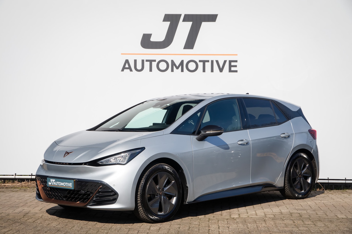 CUPRA Born - Edition 62 kWh Stoelverwarming | PDC | Full link | Cruise Control | Stuurverwarming - AutoWereld.nl