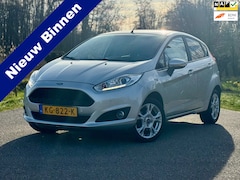 Ford Fiesta - 1.0 Style Ultimate Navi Airco Cruise Control PDC Trekhaak LMV NAP Perfect Onderhouden